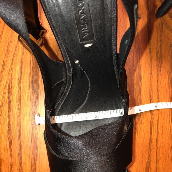 BCBG MAXAZRIA BLACK SATIN LEATHER PLATFORM HEELS - Picture 9 of 10